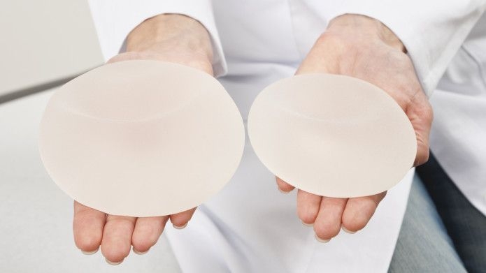 پروتز سینه در تهران